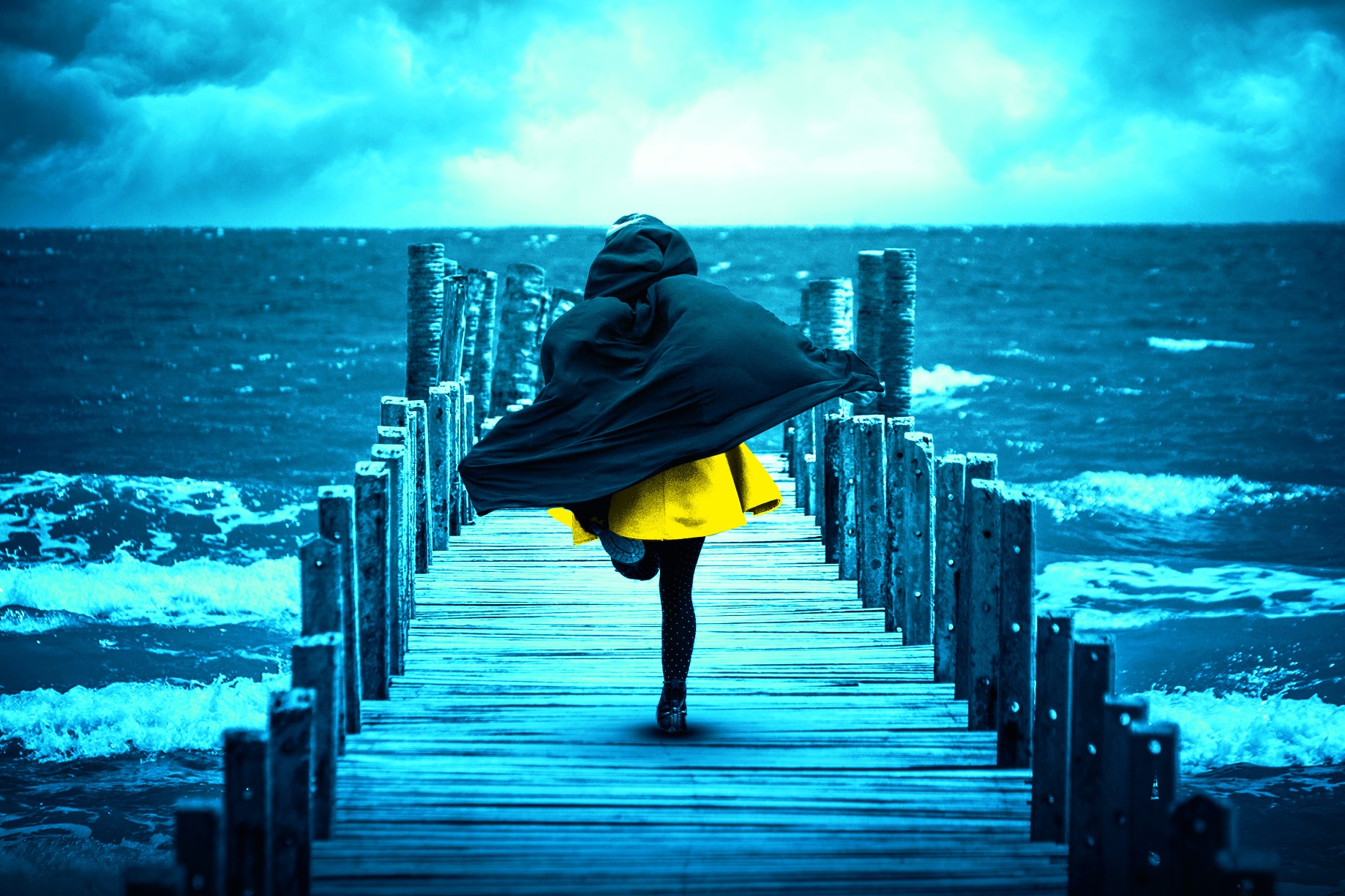 Author Q&A with Claire Gray, author of Running in Circles